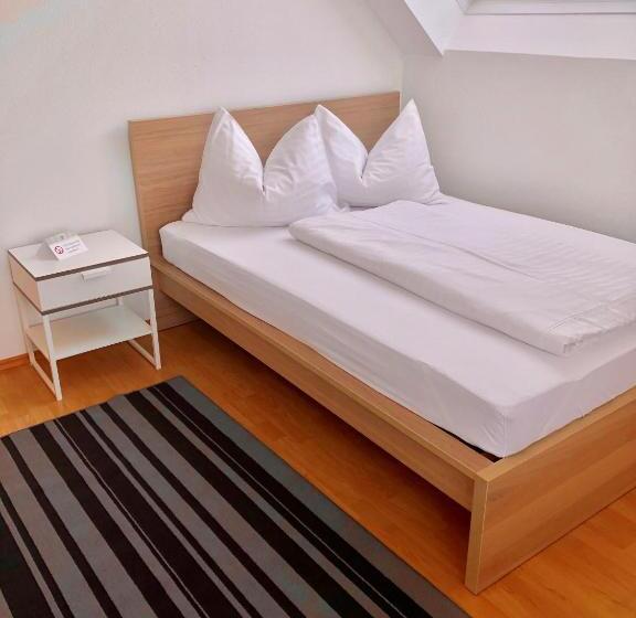 Отель Forsthof Next Door