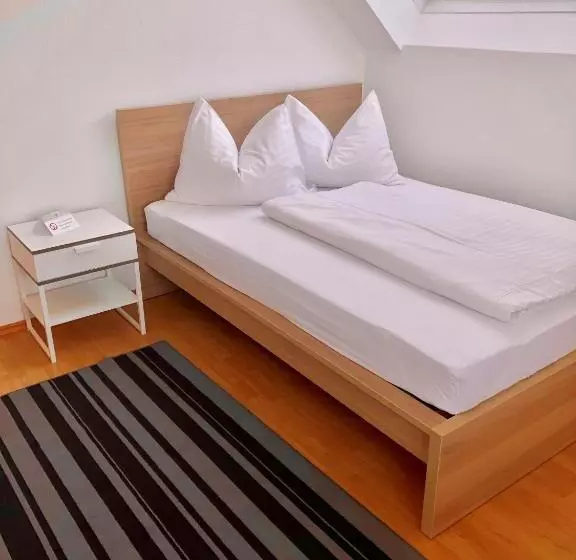 ホテル Forsthof Next Door