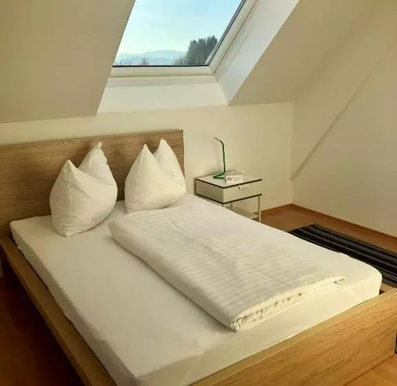 ホテル Forsthof Next Door