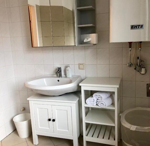 Отель Forsthof Next Door