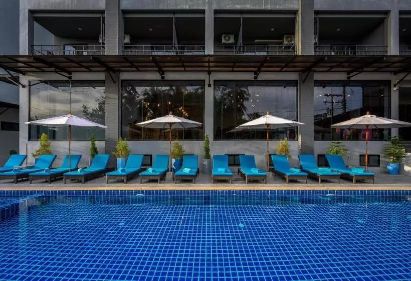 Maikhao Hotel, Phuket