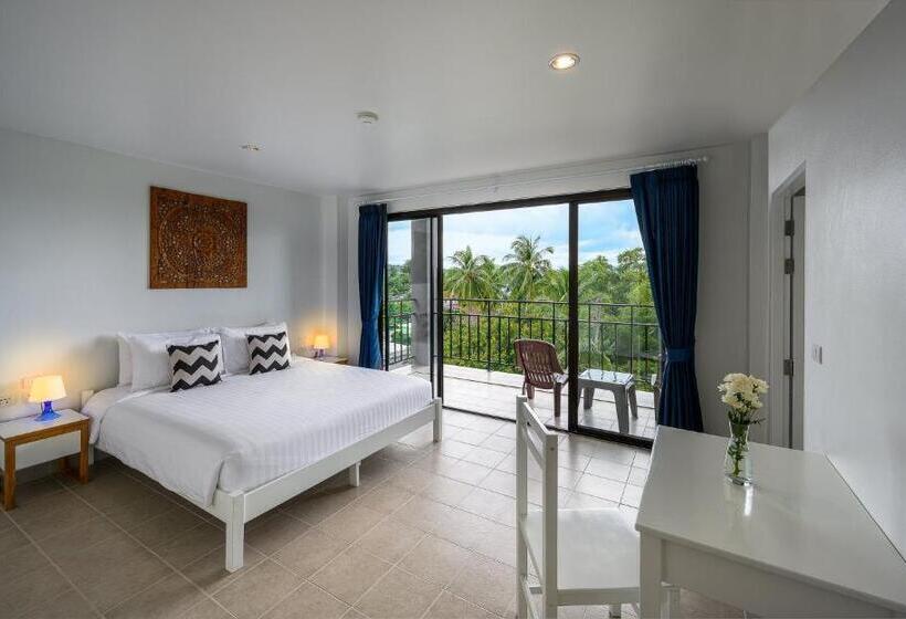 Maikhao Hotel, Phuket