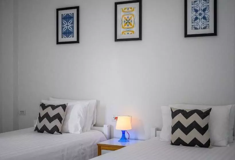 Maikhao Hotel, Phuket