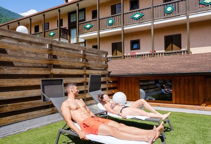 فندق Albergo Dimaro Wellness