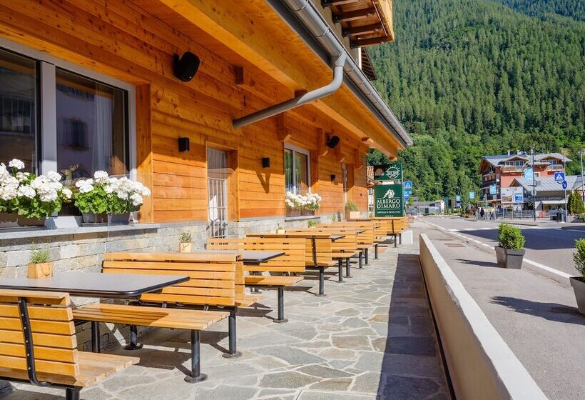 فندق Albergo Dimaro Wellness