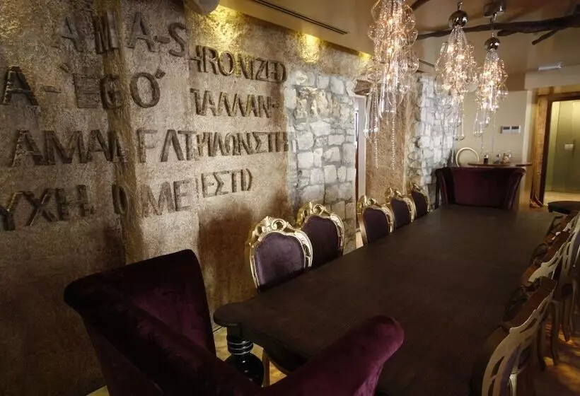 Boutique Hotel Astoria