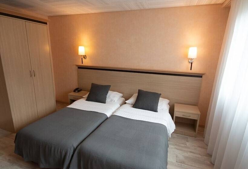 فندق De La Vieille Tour