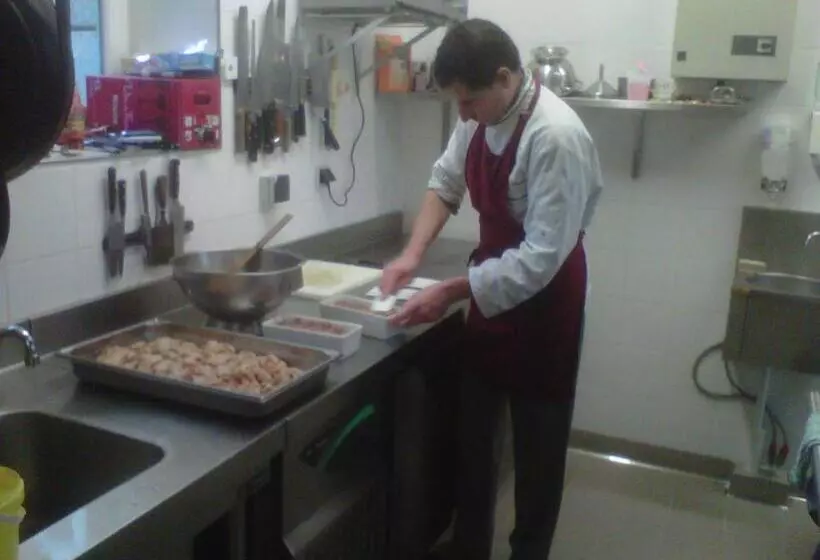 Отель Domaine De Kermodest