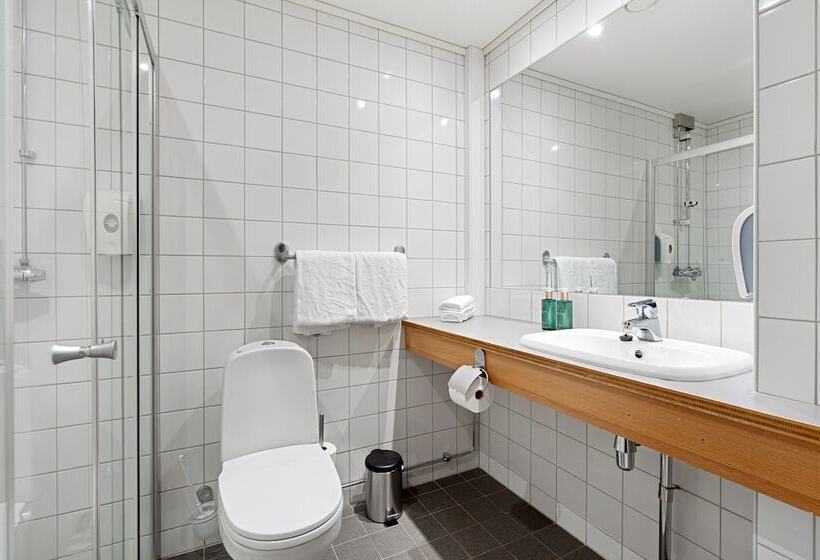 Enter St Elisabeth Hotel & Spa