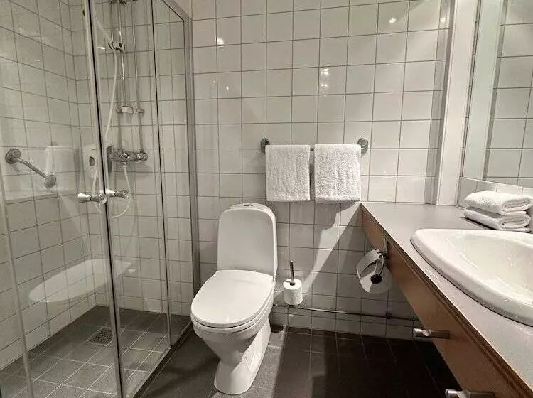 Enter St Elisabeth Hotel & Spa