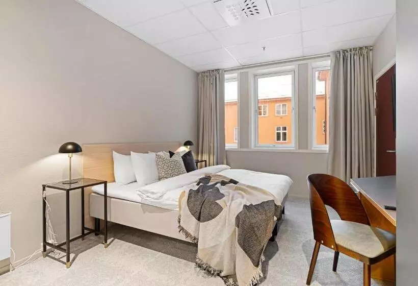 Enter St Elisabeth Hotel & Spa