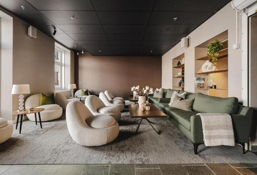 Enter St Elisabeth Hotel & Spa