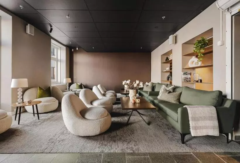 Enter St Elisabeth Hotel & Spa