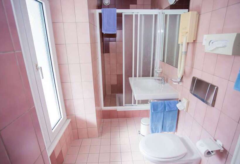 בית מלון כפרי Hôtel Du Port