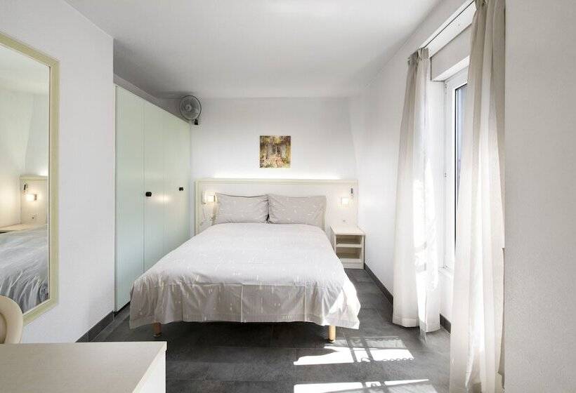 בית מלון כפרי Hôtel Du Port