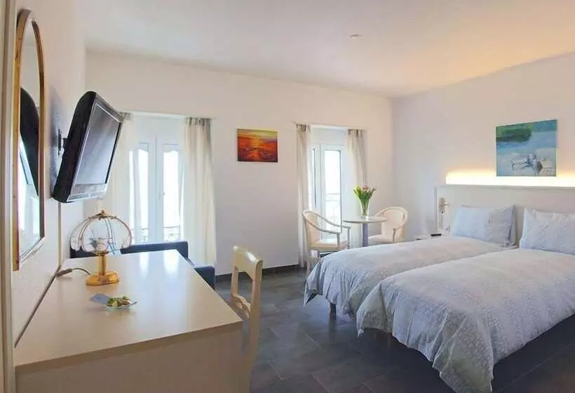 هتل Hôtel Du Port