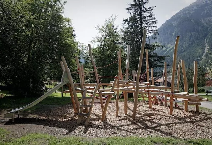 酒店 Kurhaus Bergün