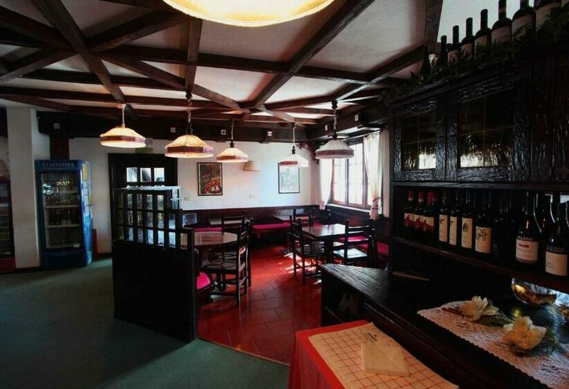 בית מלון כפרי La Fontaine