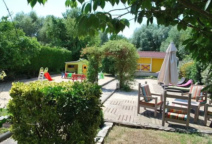 Отель Le Clos Robinson