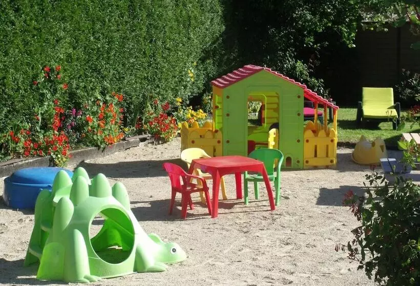 Отель Le Clos Robinson