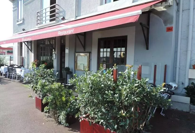 Hotel Le Renaissance