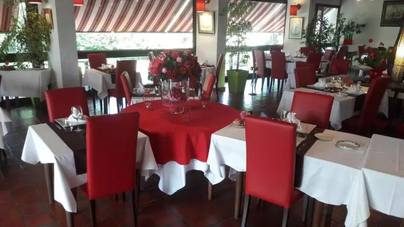 酒店 Hôtel Restaurant La Belle Poule Contact