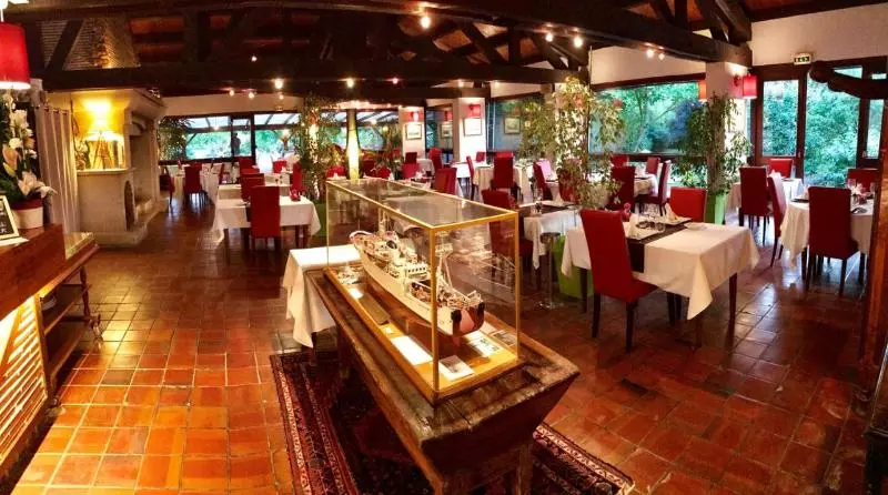 酒店 Hôtel Restaurant La Belle Poule Contact