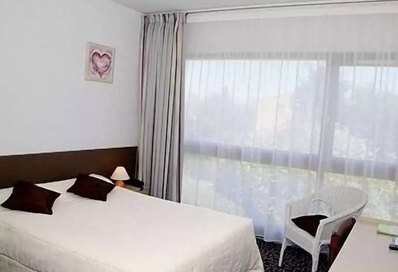 酒店 Hôtel Restaurant La Belle Poule Contact