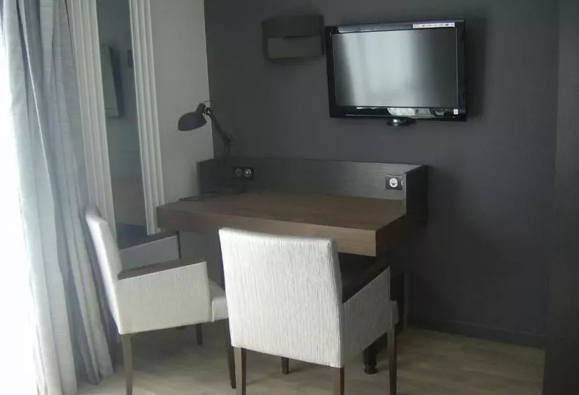 Отель Domaine De Kermodest