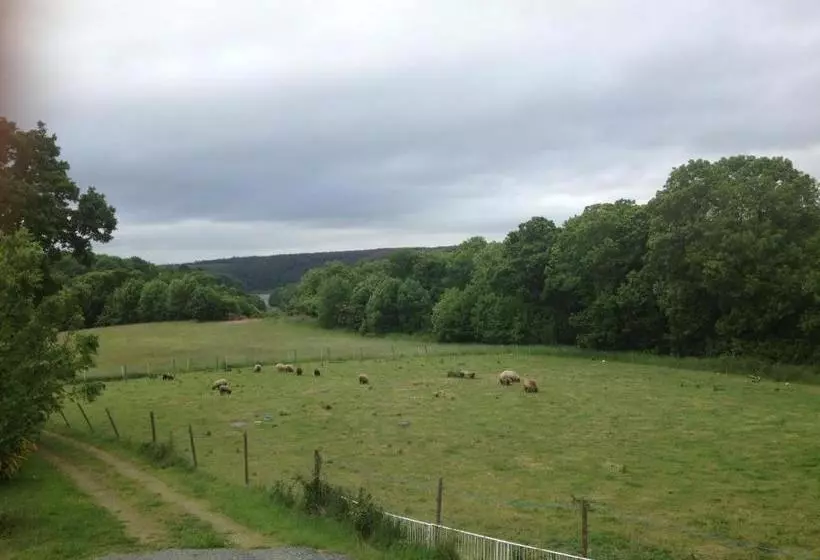 Отель Domaine De Kermodest