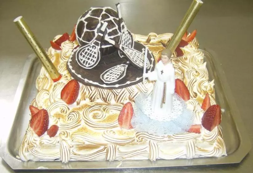 Отель Domaine De Kermodest