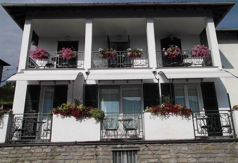 בית מלון כפרי Miralago B&b And Apartments