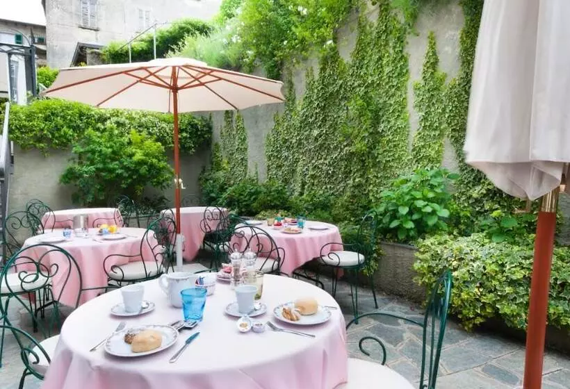 هتل Miralago B&b And Apartments