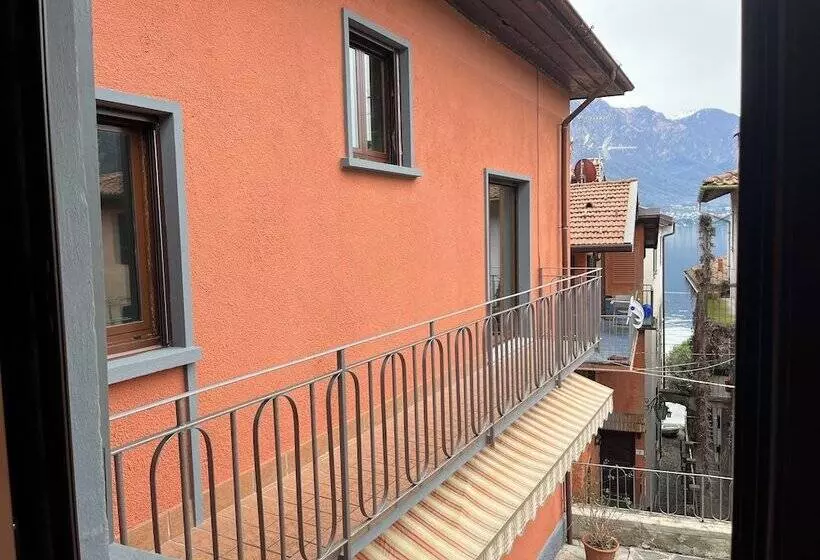 هتل Miralago B&b And Apartments