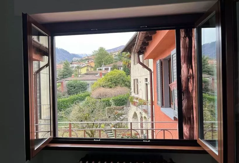 هتل Miralago B&b And Apartments