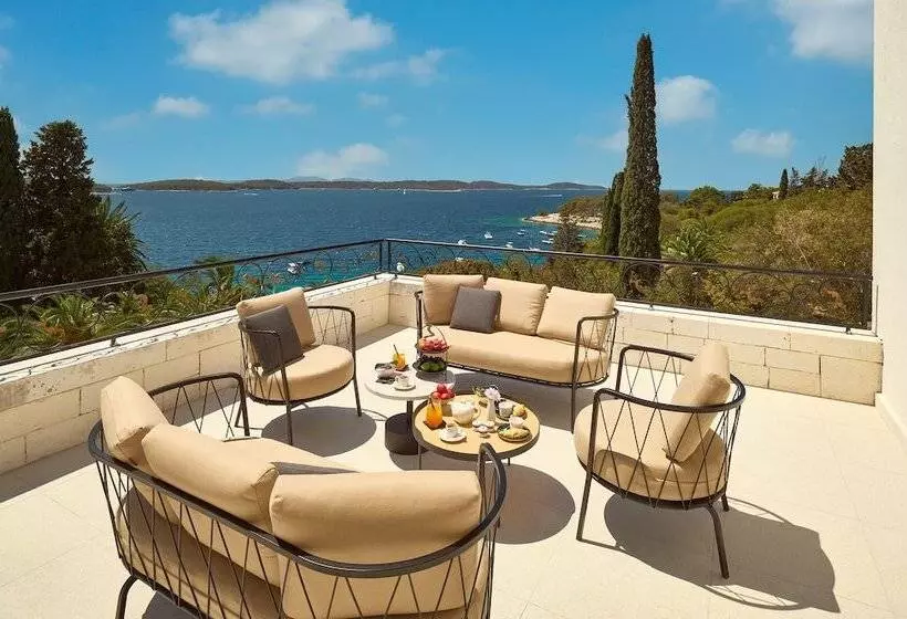 هتل Moeesy, Blue & Green Oasis