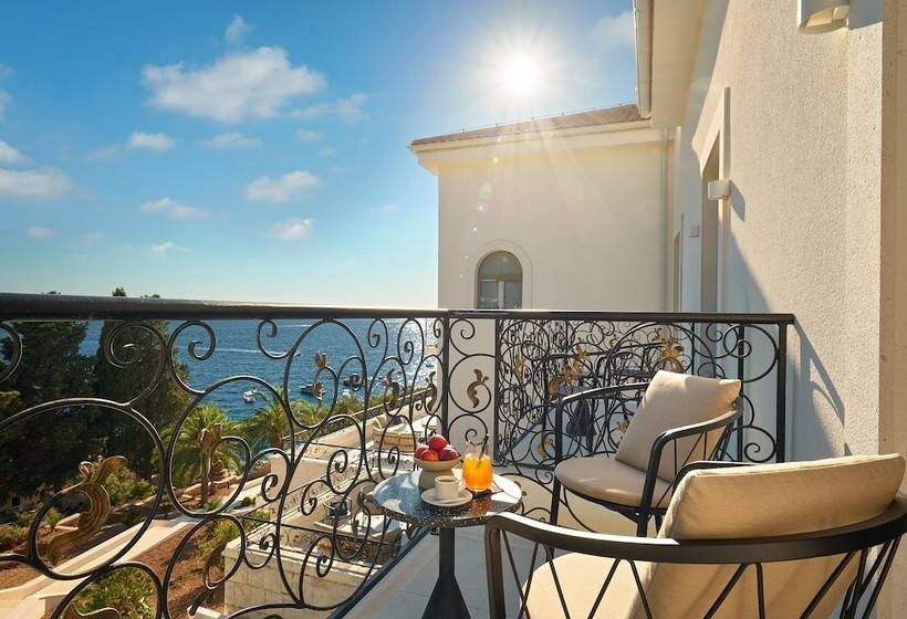 בית מלון כפרי Moeesy, Blue & Green Oasis