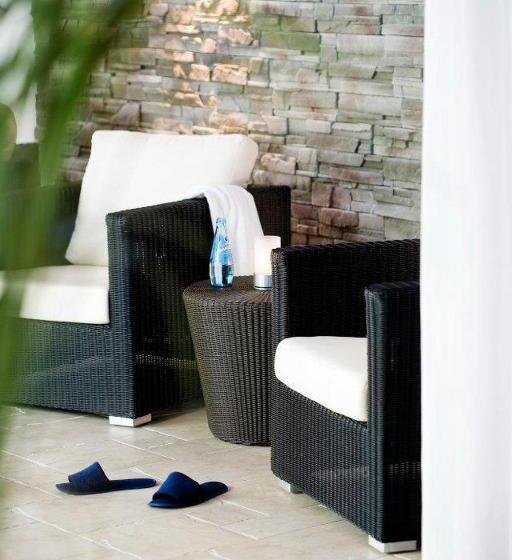 هتل Nova Park Conference