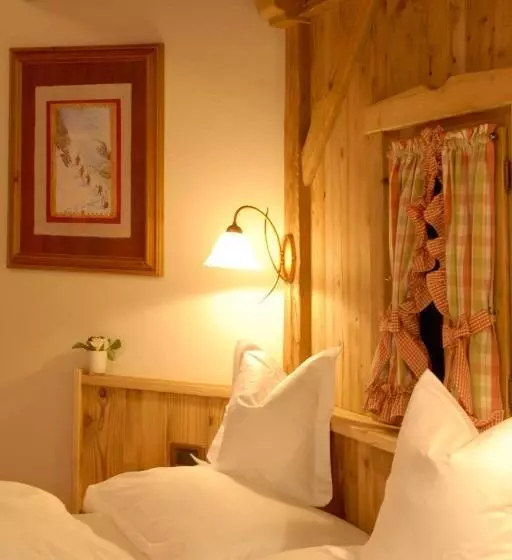 Отель Paradise Lodge