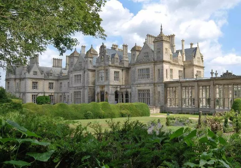 Отель Stoke Rochford Hall