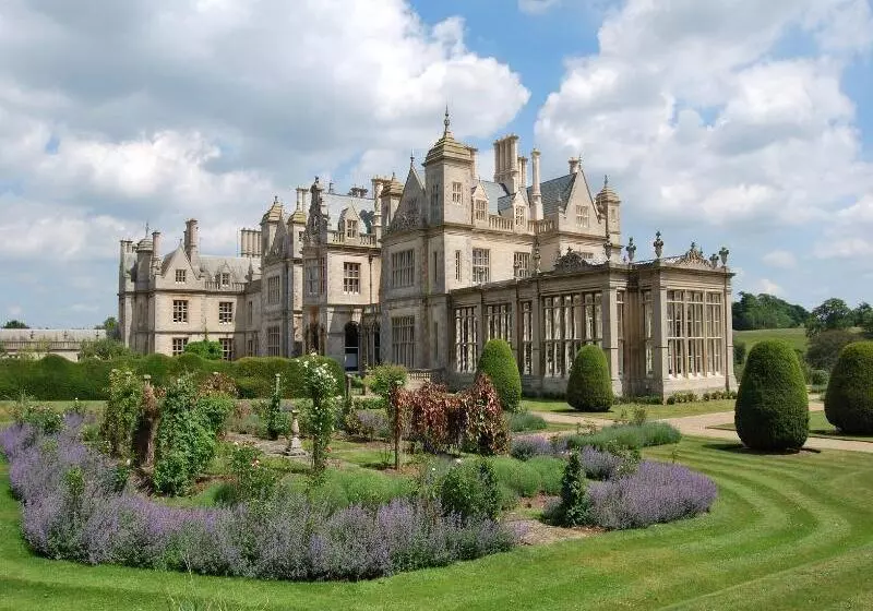 Отель Stoke Rochford Hall