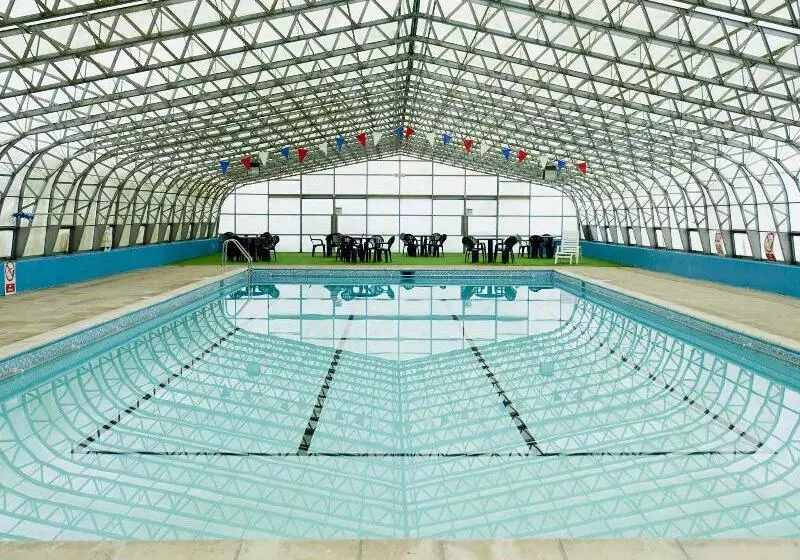 Отель Stoke Rochford Hall