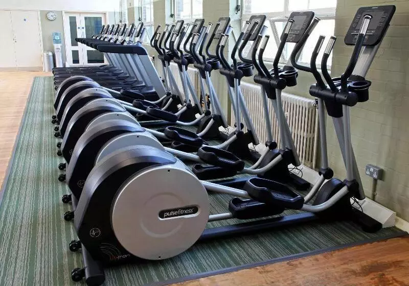 Отель Stoke Rochford Hall