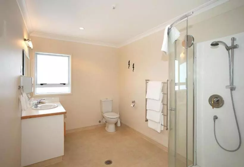 汽车旅馆  Touchwood Motor Lodge