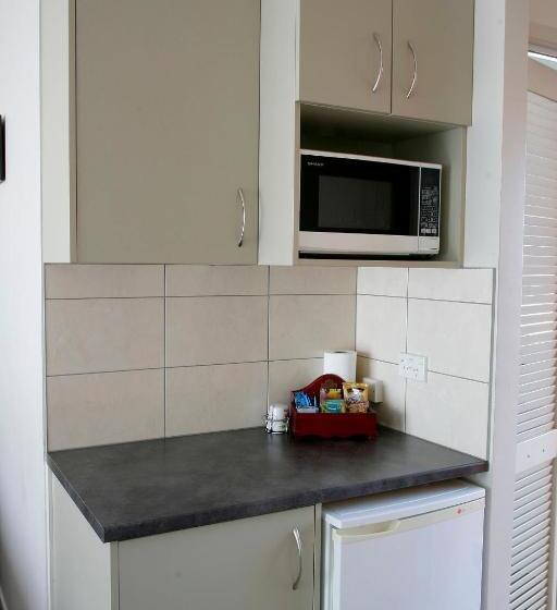 מוטל Touchwood Motor Lodge