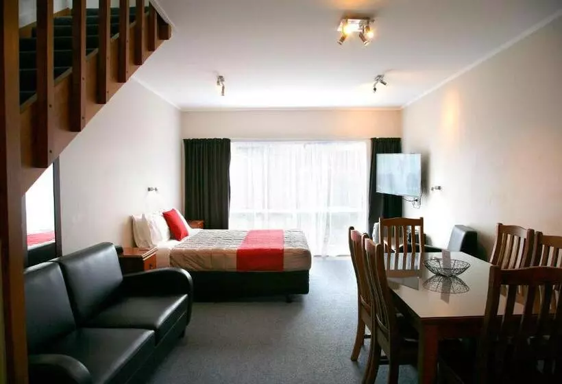 汽车旅馆  Touchwood Motor Lodge