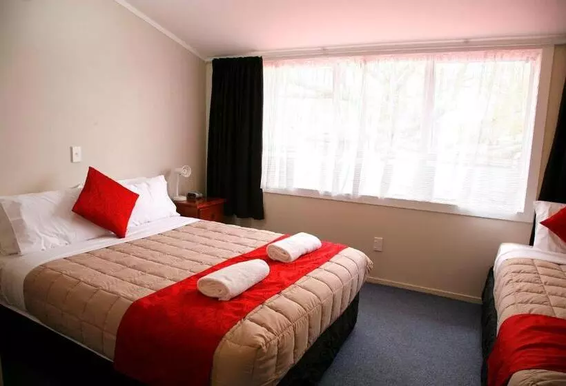 汽车旅馆  Touchwood Motor Lodge