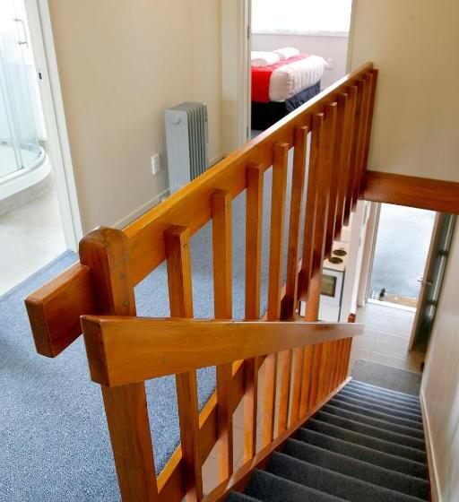 מוטל Touchwood Motor Lodge