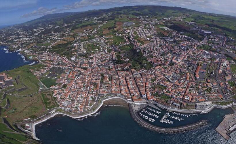 پانسیون Hospedaria Isaias