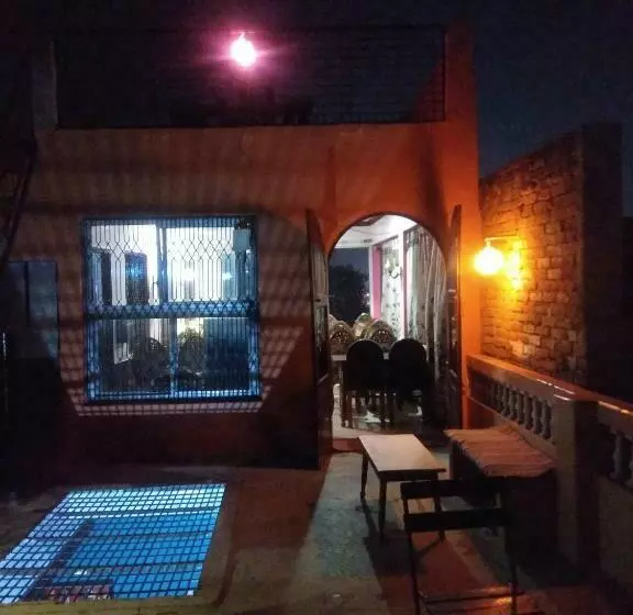 ペンション Shiva Guest House